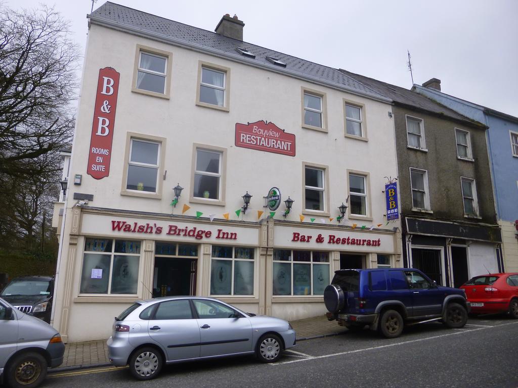 Walsh'S Bridge Inn นิวพอร์ต ภายนอก รูปภาพ